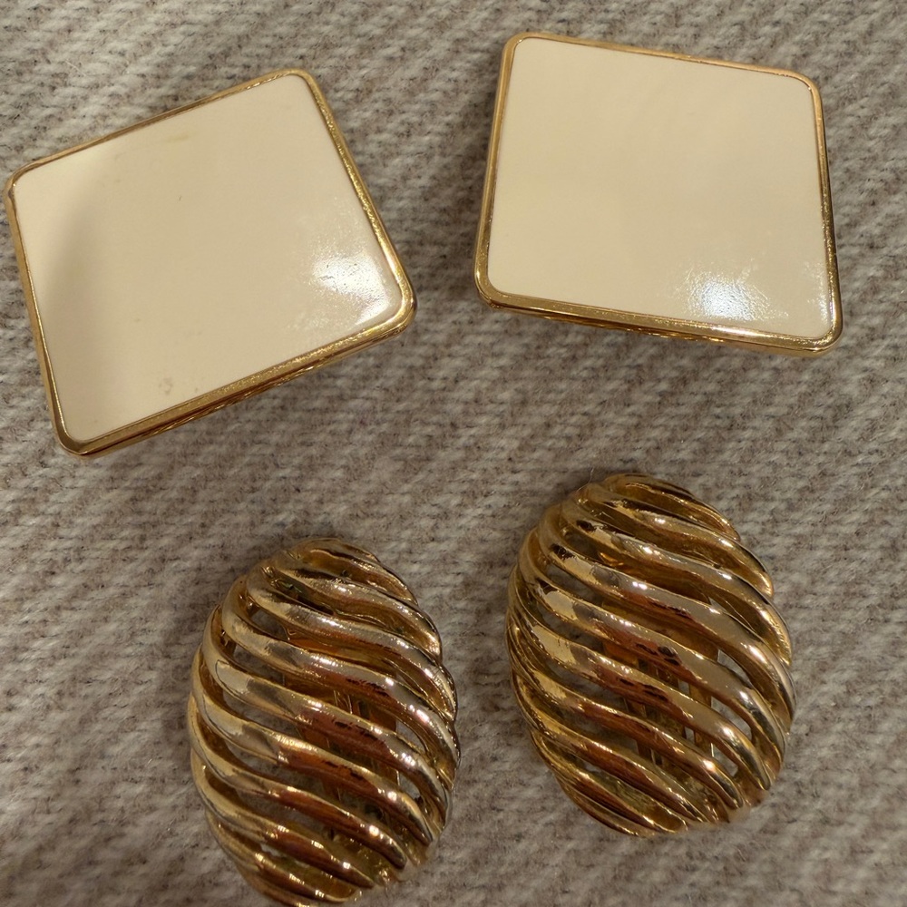 Elegant Cream and Gold Earrings Set
